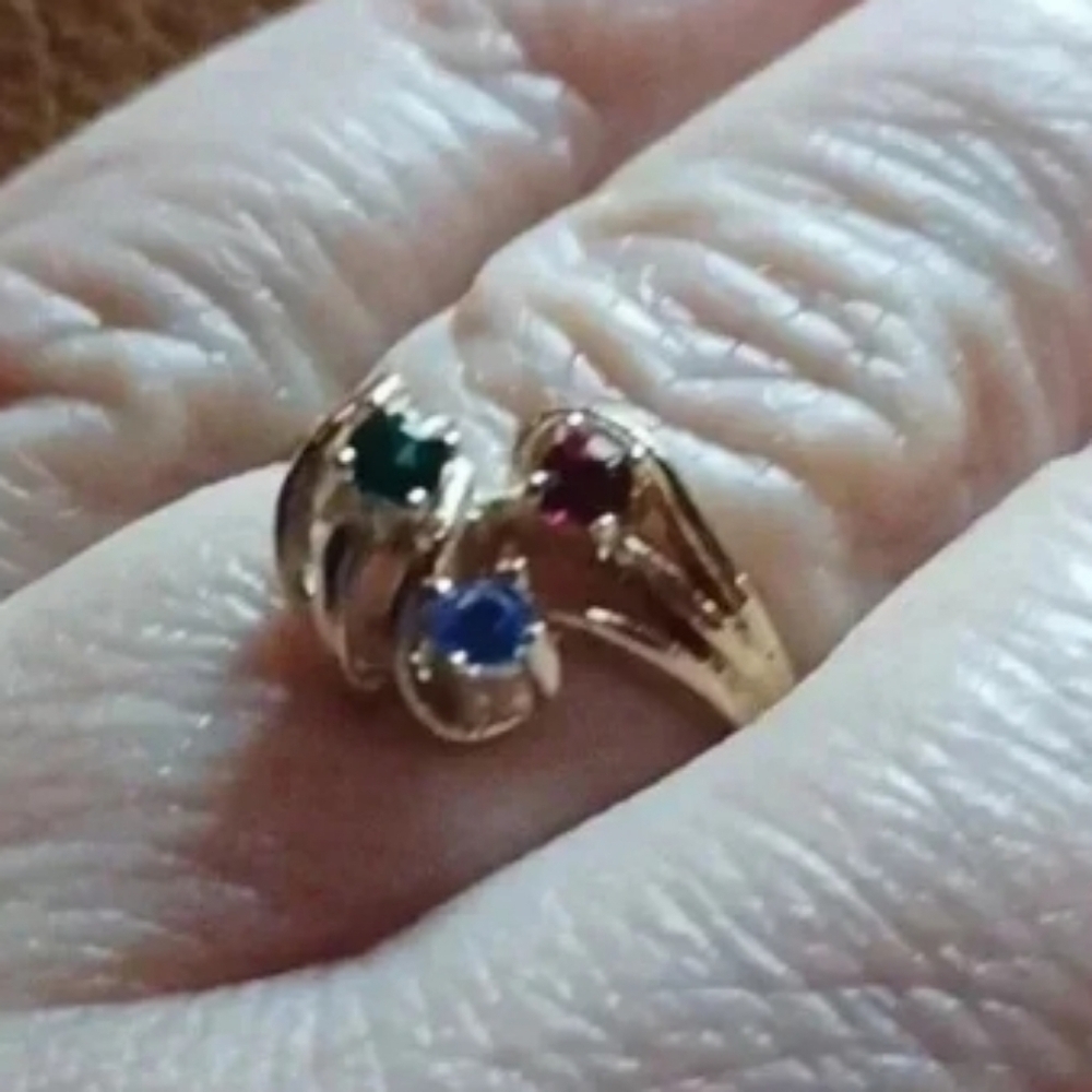 Gold-plated Mother's ring. yellow